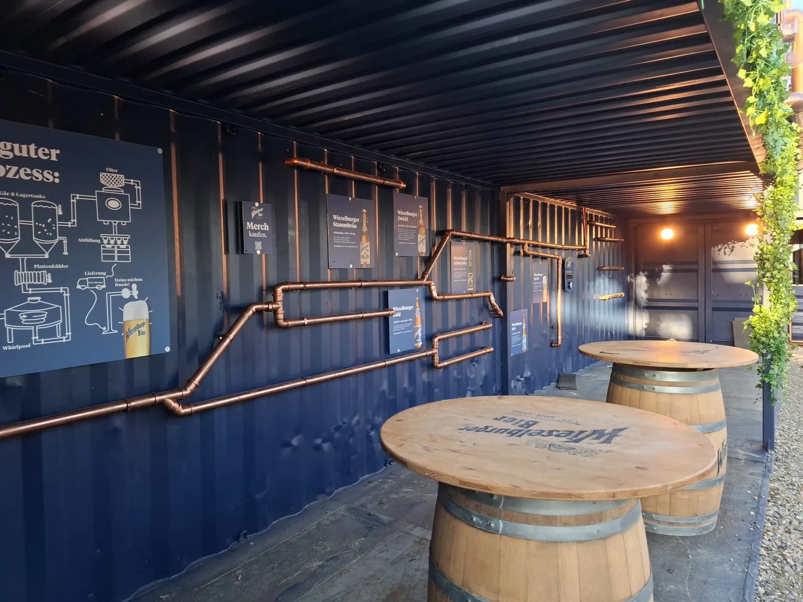 Bar aus Container - im Einsatz beim Frequency – Aufnahme 5 von 7