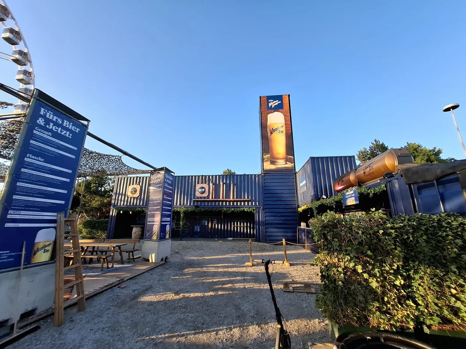 Bar aus Container - im Einsatz beim Frequency – Aufnahme 7 von 7
